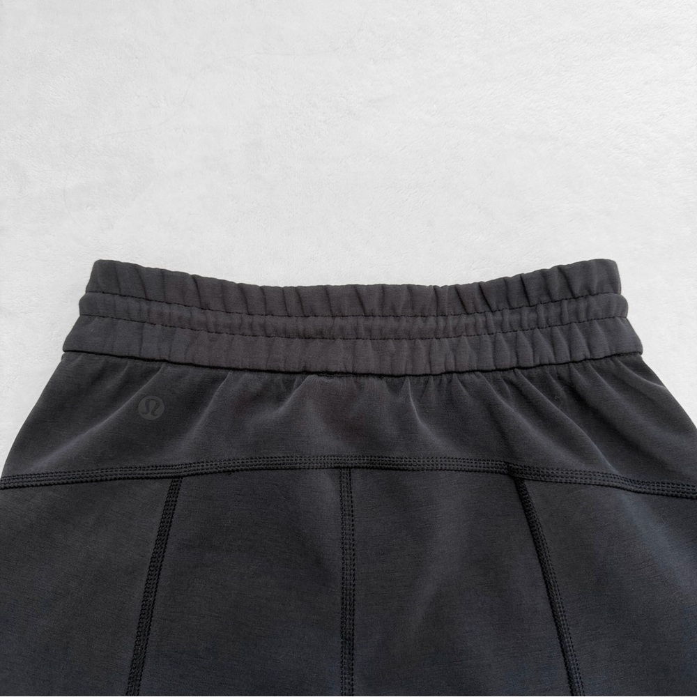 Lululemon Softstreme High-Rise Pant *Short – Black – Size 0 - Picture 9 of 9